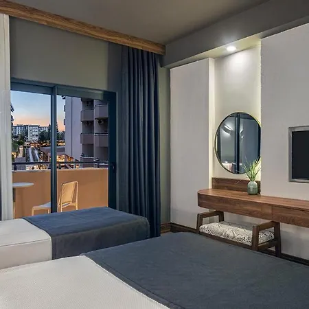 Kaia Coracesium 酒店 4*